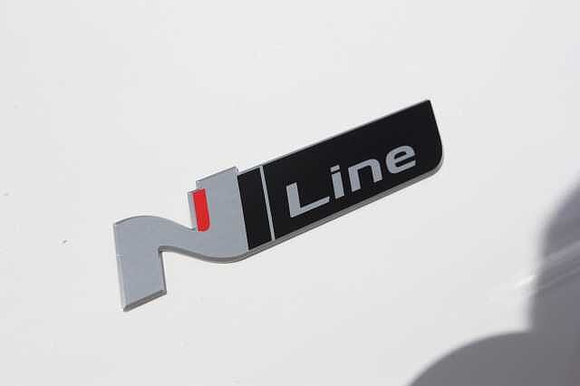 Hyundai TUCSON 1.6T Hybrid N Line 5dr Auto White