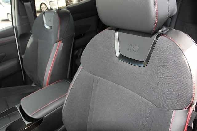 Hyundai TUCSON 1.6T Hybrid N Line 5dr Auto White