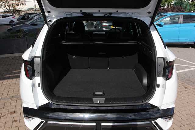 Hyundai TUCSON 1.6T Hybrid N Line 5dr Auto White