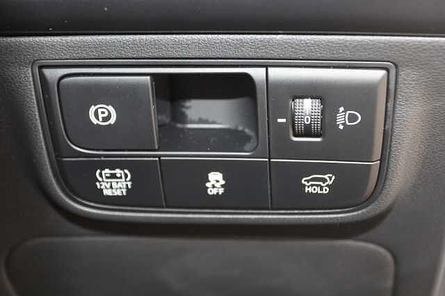 Hyundai TUCSON 1.6T Hybrid N Line 5dr Auto White