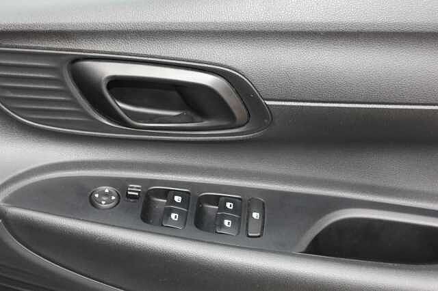 Hyundai I20 1.0T GDi 48V MHD SE Connect 5dr Green