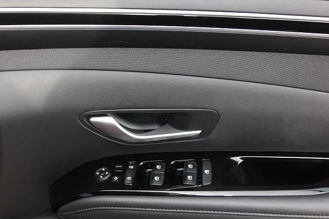 Hyundai TUCSON 1.6 TGDi Hybrid 230 Premium 5dr 2WD Auto Red