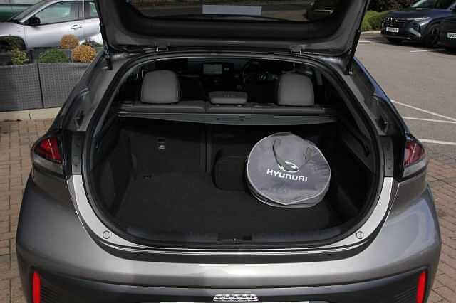 Hyundai IONIQ 1.6 GDi Plug-in Hybrid Premium SE 5dr DCT Grey