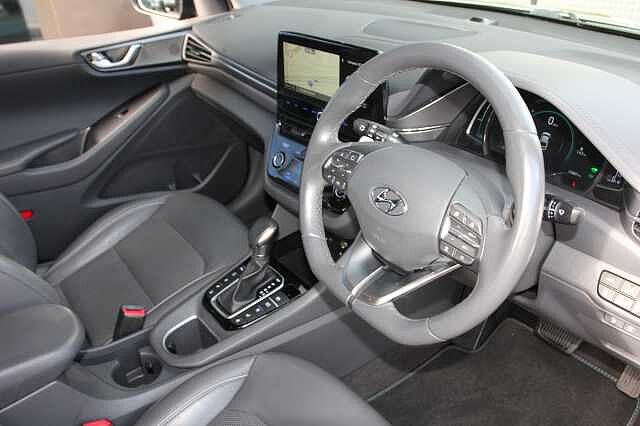 Hyundai IONIQ 1.6 GDi Plug-in Hybrid Premium SE 5dr DCT Grey