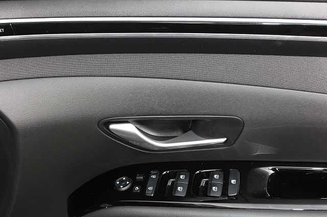 Hyundai TUCSON 1.6 TGDi Hybrid 230 Ultimate 5dr 2WD Auto Black