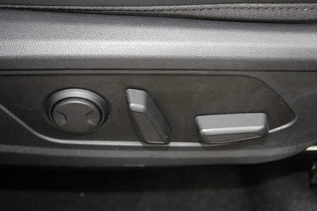 Hyundai TUCSON 1.6 TGDi Hybrid 230 Ultimate 5dr 2WD Auto Black