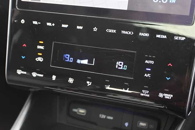 Hyundai TUCSON 1.6 TGDi Hybrid 230 Ultimate 5dr 2WD Auto Black