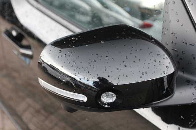 Hyundai INSTER 85kW Cross 49kWh 5dr Auto Black