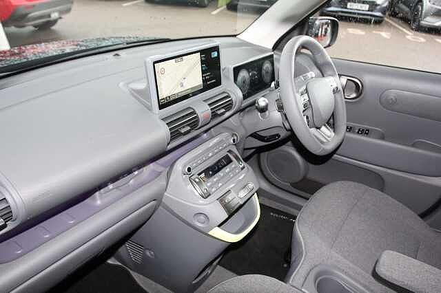 Hyundai INSTER 85kW Cross 49kWh 5dr Auto Black