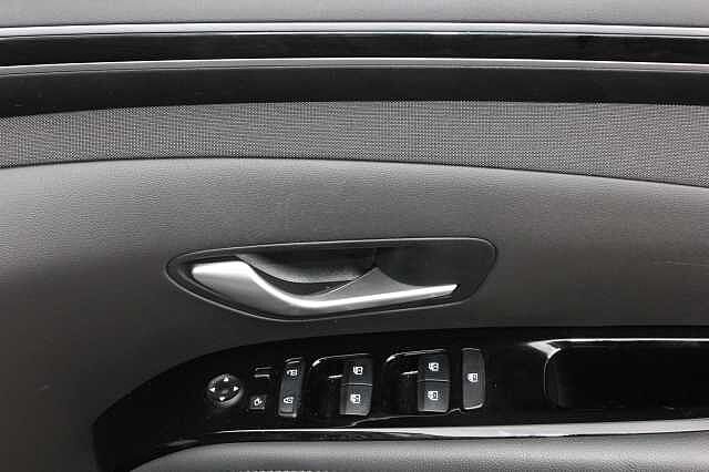 Hyundai TUCSON 1.6 TGDi Plug-in Hybrid Ultimate 5dr 4WD Auto Silver