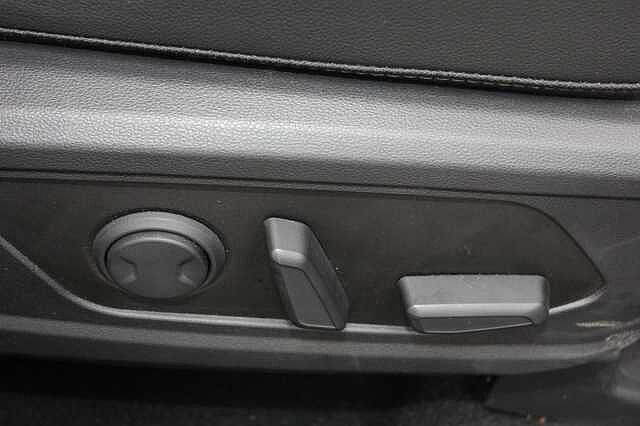 Hyundai TUCSON 1.6 TGDi Plug-in Hybrid Ultimate 5dr 4WD Auto Silver