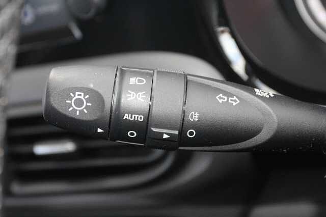 Hyundai I10 1.0 MPi SE Connect 5dr White