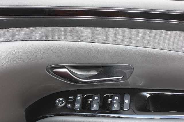 Hyundai TUCSON 1.6 TGDi Hybrid 230 N Line S 5dr 2WD Auto Red