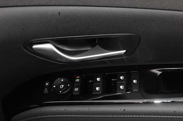 Hyundai TUCSON 1.6T Plug-in Hybrid Ultimate 5dr Auto Black