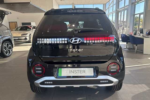 Hyundai INSTER 85kW 02 49kWh 5dr Auto Black