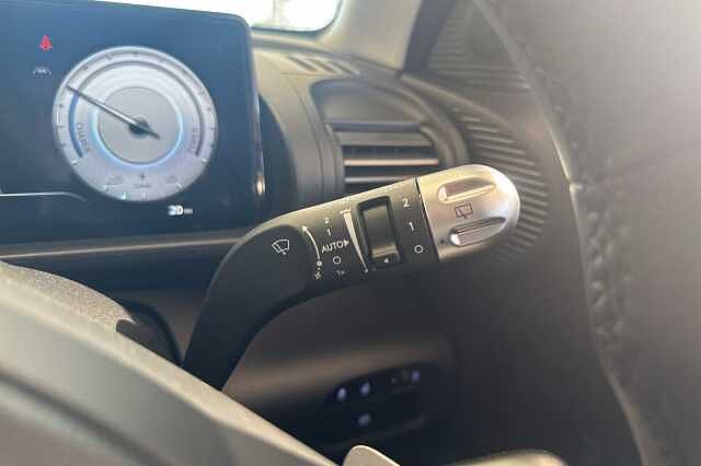 Hyundai INSTER 85kW 02 49kWh 5dr Auto Black