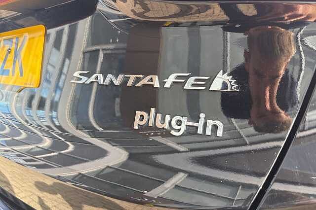 Hyundai SANTA FE 1.6 TGDi Plug-in Hybrid Premium 5dr 4WD Auto Black