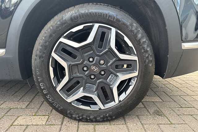 Hyundai SANTA FE 1.6 TGDi Plug-in Hybrid Premium 5dr 4WD Auto Black