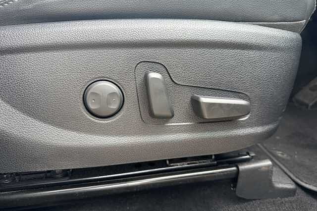 Hyundai SANTA FE 1.6 TGDi Plug-in Hybrid Premium 5dr 4WD Auto Black