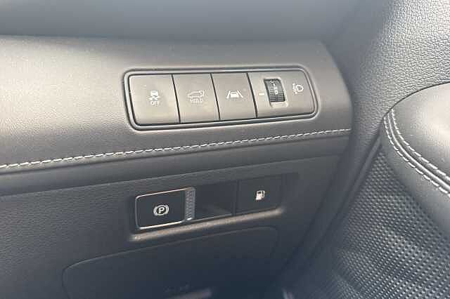 Hyundai SANTA FE 1.6 TGDi Plug-in Hybrid Premium 5dr 4WD Auto Black