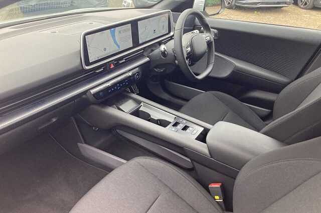 Hyundai IONIQ 6 E (228ps) Premium 77kWh (Single Motor) RWD Gold