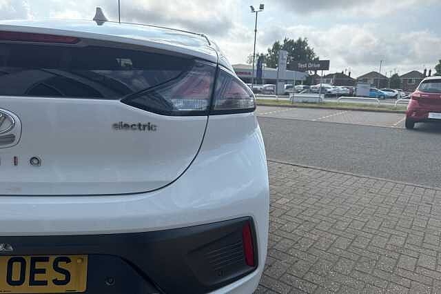 Hyundai IONIQ 100kW Premium 38kWh 5dr Auto