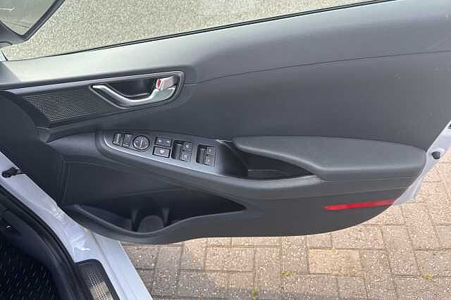 Hyundai IONIQ 100kW Premium 38kWh 5dr Auto