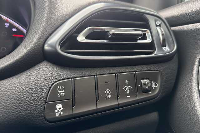 Hyundai i30 Fastback 1.5T GDi N Line 5dr