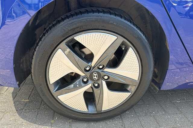 Hyundai IONIQ 100kW Premium 38kWh 5dr Auto