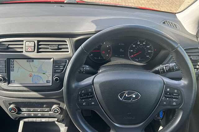 Hyundai I20 1.0 T-GDi Premium Nav 5dr Red