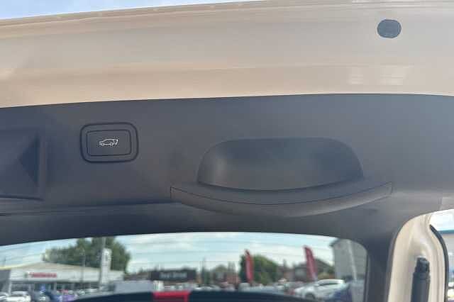 Hyundai KONA 1.6T 138 N Line S 5dr Atlas White