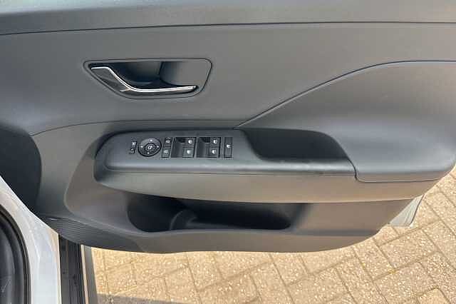Hyundai KONA 1.6T 138 N Line S 5dr Atlas White