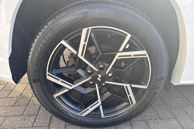 Hyundai TUCSON 1.6T Plug-in Hybrid N Line S 5dr Auto Ecotronic Grey