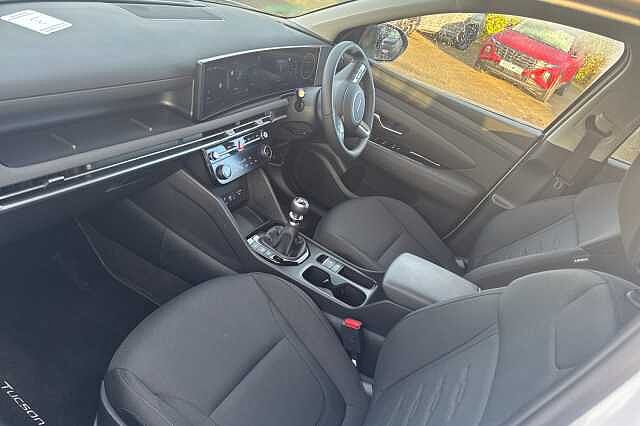 Hyundai TUCSON 1.6T 150 Advance 5dr White