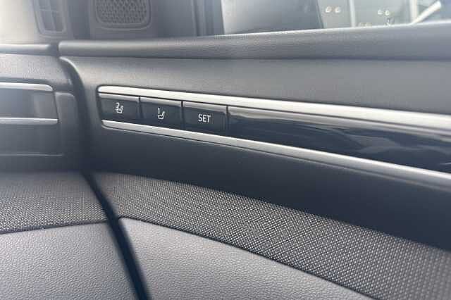 Hyundai TUCSON 1.6 TGDi Hybrid 230 Ultimate 5dr 2WD Auto Red