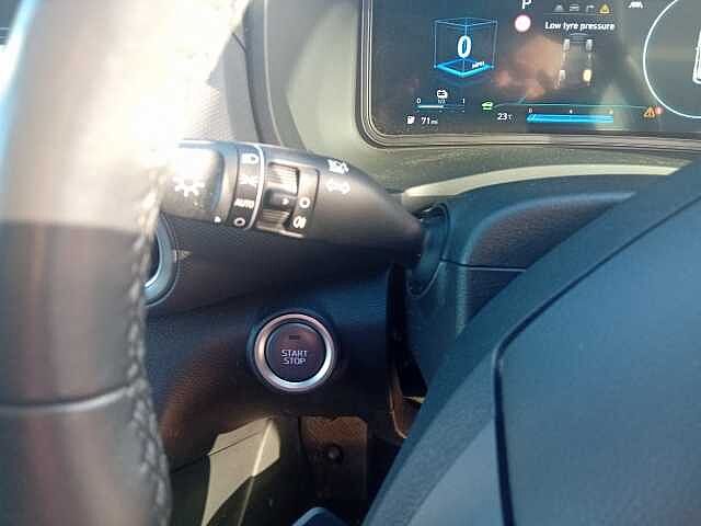 Hyundai KONA 100kW Premium 39kWh 5dr Auto Red