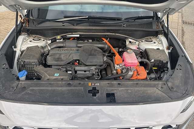 Hyundai SANTA FE 1.6 TGDi Hybrid Premium 5dr Auto White