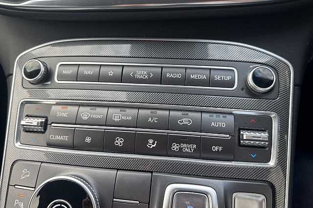Hyundai SANTA FE 1.6 TGDi Hybrid Premium 5dr Auto White