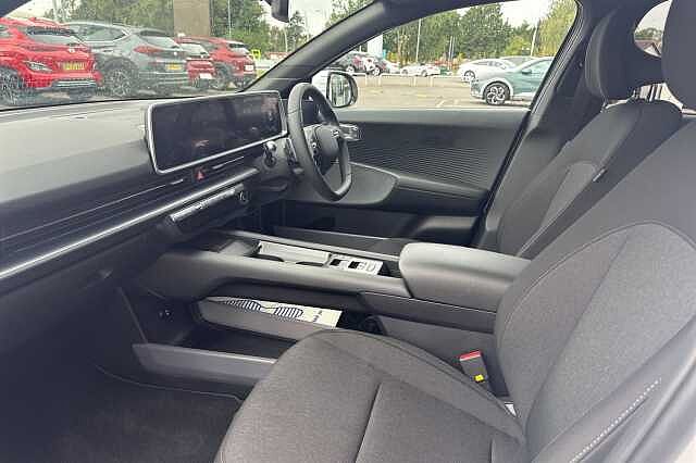 Hyundai IONIQ 6 E (228ps) Premium 77kWh (Single Motor) RWD White