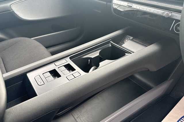 Hyundai IONIQ 6 E (228ps) Premium 77kWh (Single Motor) RWD White