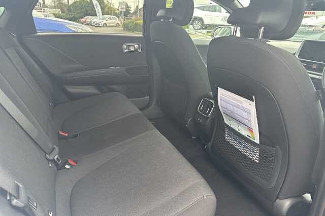 Hyundai IONIQ 6 E (228ps) Premium 77kWh (Single Motor) RWD White