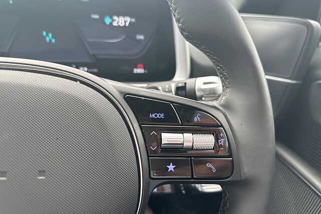 Hyundai IONIQ 6 E (228ps) Premium 77kWh (Single Motor) RWD White