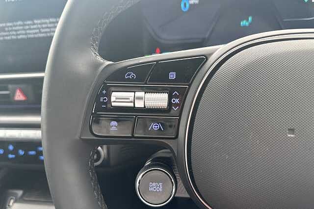 Hyundai IONIQ 6 E (228ps) Premium 77kWh (Single Motor) RWD White