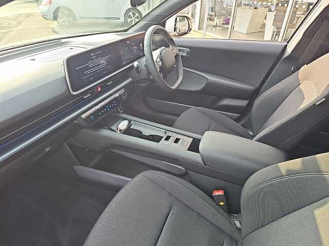 Hyundai IONIQ 6 E (228ps) Premium 77kWh (Single Motor) RWD White