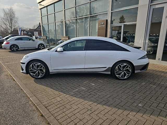Hyundai IONIQ 6 E (228ps) Premium 77kWh (Single Motor) RWD White