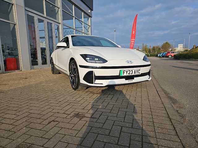 Hyundai IONIQ 6 E (228ps) Premium 77kWh (Single Motor) RWD White