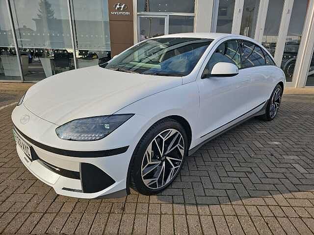 Hyundai IONIQ 6 E (228ps) Premium 77kWh (Single Motor) RWD White