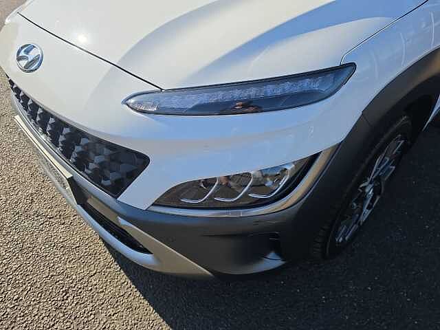 Hyundai KONA 1.6 GDi Hybrid Ultimate 5dr DCT White