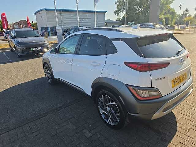 Hyundai KONA 1.6 GDi Hybrid Ultimate 5dr DCT White