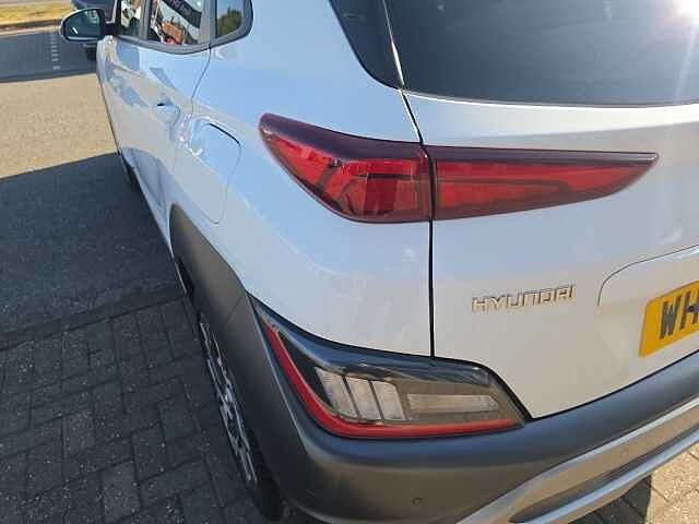 Hyundai KONA 1.6 GDi Hybrid Ultimate 5dr DCT White
